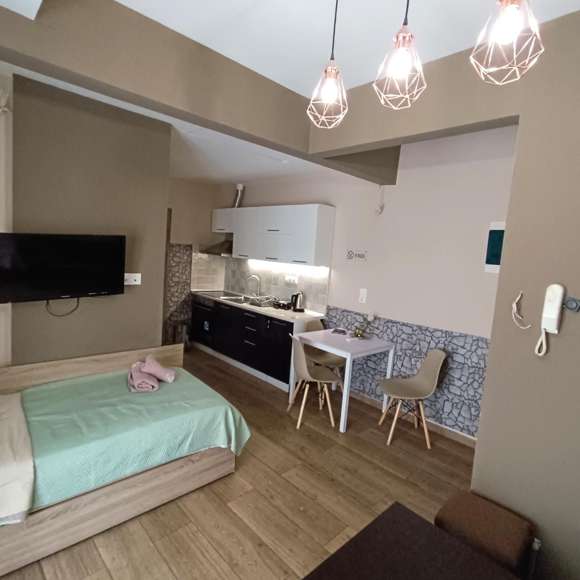 Rotonda Citycenter Two Rooms Apart.New Renovated! 塞萨洛尼基 外观 照片